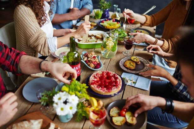 israelischer-Kochkurs-Mezze Gemeinsam Appetizer machen