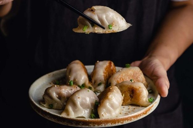Streetfood-Kochkurs Hannover – Gyoza mit Stäbchen