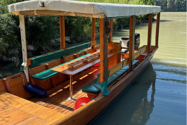 Weinprobe Regensburg auf Schiff Die Donauzille