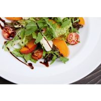 kalifornische Küche Hannover – Salat mit Pfirsich