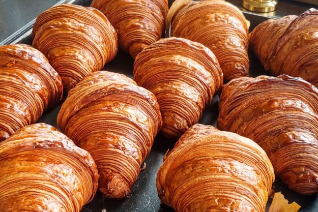 Croissants & Pain au Chocolat