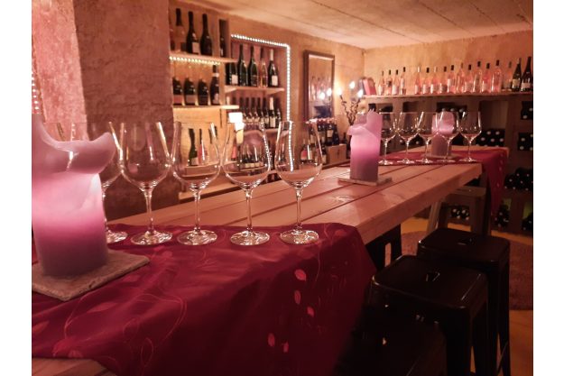 Der Tasting Table im WeinWohnZimmer