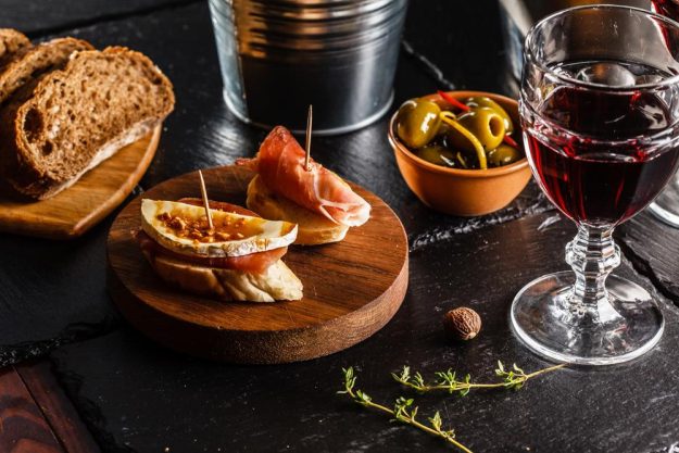 Tapas-Kochkurs Reken – Tapas mit Rotwein