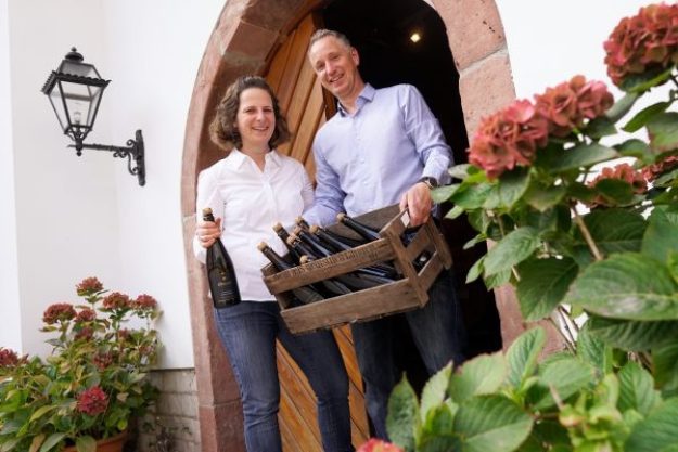 Käse-und-Wein-Degustation-online-Wilhelmshof Winzerfamilie