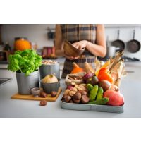 Vegetarischer Kochkurs Schwerte – Frau kocht Gemüse