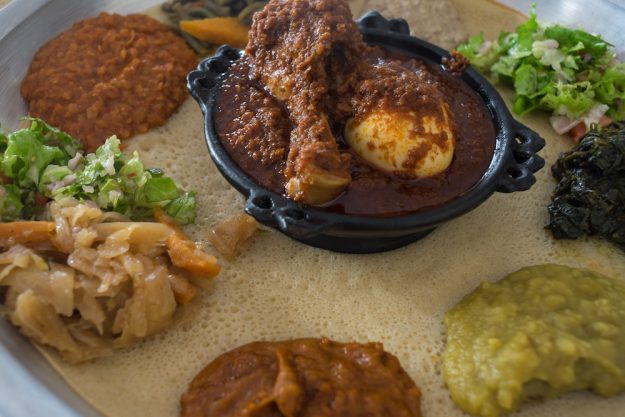 Kochkurs Online afrikanisch Injera und Soßen