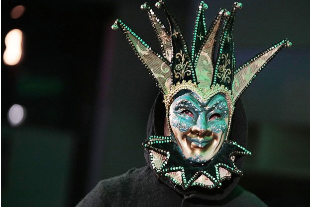 Krimi & Dinner in München - Venezianische Maske