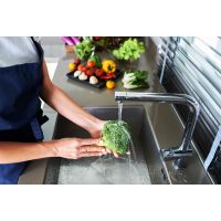 Vegetarischer Kochkurs Stuttgart – Brokkoli waschen