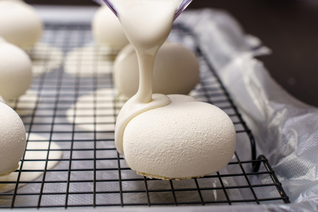 Tortenkurs Berlin – Mirror Glaze Törtchen