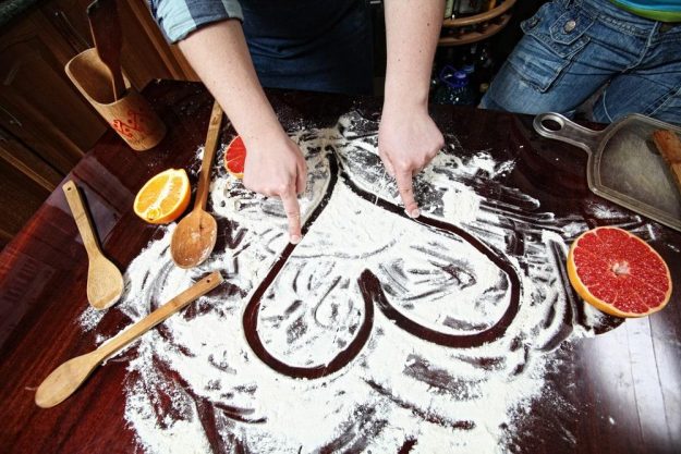 Kochkurs Berlin – Herz ins Mehl gemalt