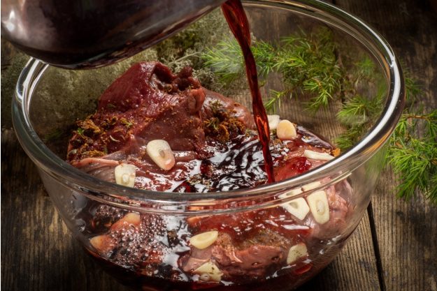 Wild-Kochkur Berlin – Wildfleisch marinieren