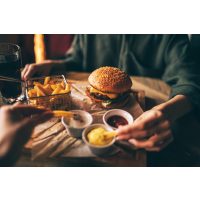 Burger-Kochkurs online – Burger mit Pommes