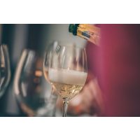 Schaumweinprobe Berlin – Cava einschenken