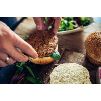 vegetarischer Kochkurs Berlin – Burger zusammenbauen