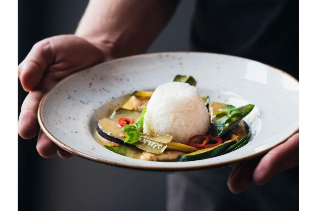 Asia-Kochkurs Berlin – grünes Curry mit Reis