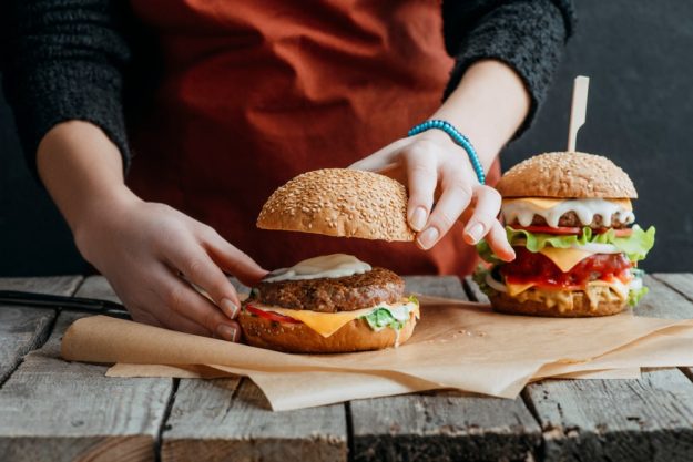 Grillkurs Mannheim – Burger zusammensetzen