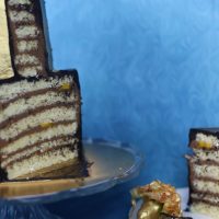 Edelstein-Mango-Torte