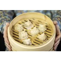 Online Kochkurs – Dim Sum  Julian Kutos in Aktion