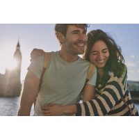 Kulinarische Stadtführung Hannover – Paar läuft durch Hannover