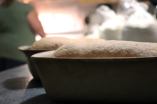 Backkurs Augsburg – Brotteig in Backformen
