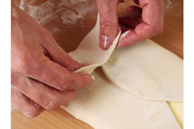 Backkurs Augsburg – Tourieren mit Butter