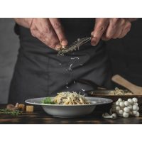 Italienischer Kochkurs Dresden – Parmesan reiben