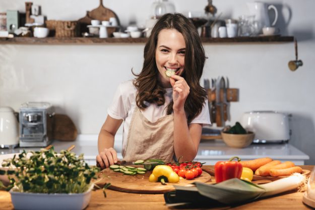 Vegetarischer Kochkurs Mannheim – Frau kocht