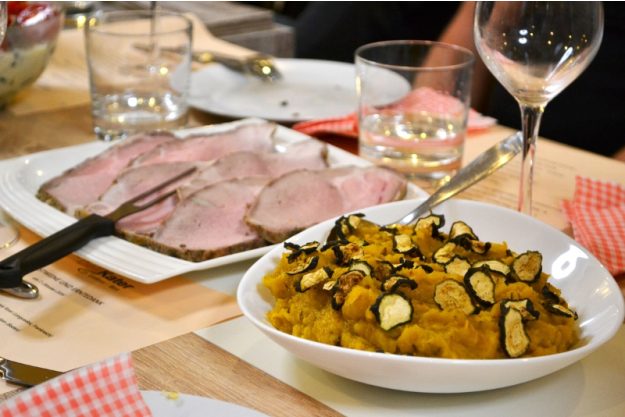 Weinprobe Berlin – festlicher Degustationstisch