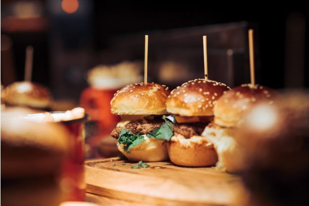 Grillkurs Mannheim – servierfertige Burger