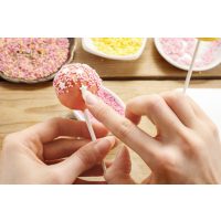 Backkurs Dresden – rosa Cakepops verzieren