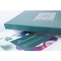 Weihnachtsgeschenk - Geschenkidee Erlebnisgutschein – Geschenkbox veredelt mit einer schimmernden Heißprägefolie