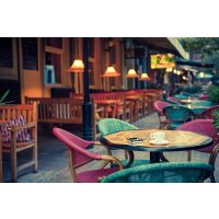 Kulinarisches Locationhopping Bremen – hübsche Caféterrasse