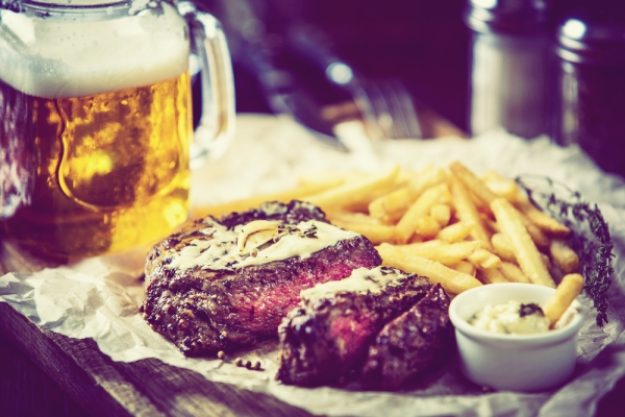 Bierproben-Gutschein – Verschiedene Biersorten verkosten mit zartem Steak und Pommes