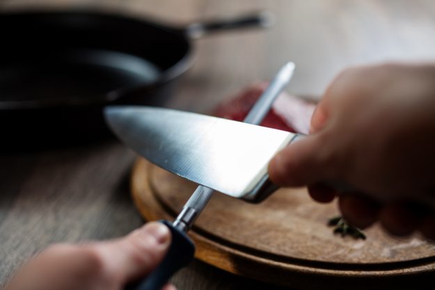 Geschenkgutschein Männer – Messer wetzen