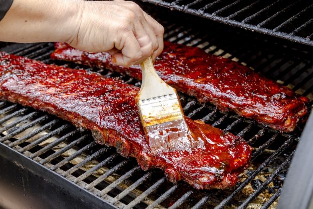 Grillkurs Mannheim – Spare Ribs glasieren