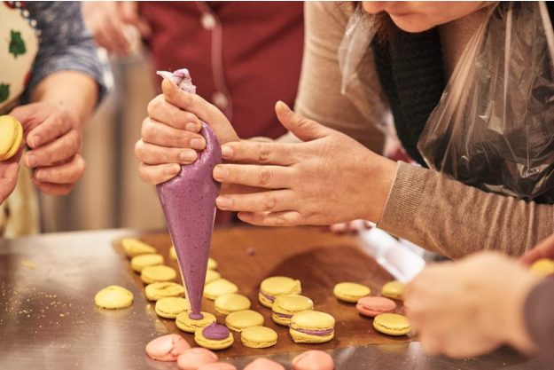 Französischer Backkurs Hamburg – Macarons mit Creme füllen