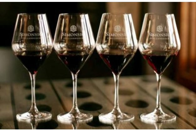 Sechs Spitzenweine im Glas