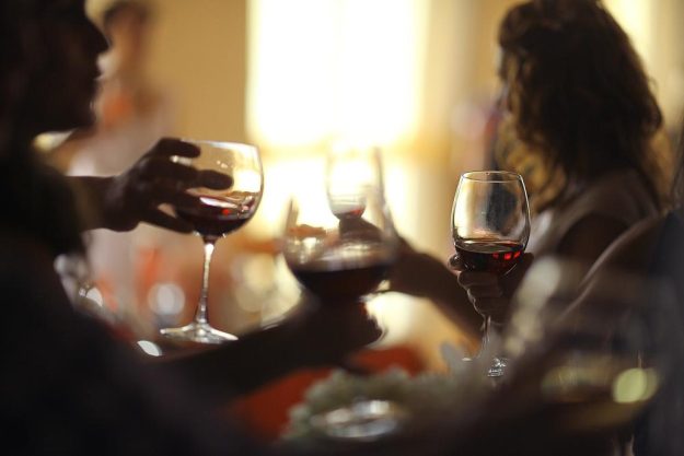 Krimidinner München – Weintrinken und Rätseln