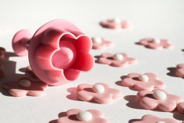 Tortenkurs München – Blumen ausstechen