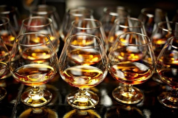 Whisky-Tasting München – Gläser stehen bereit