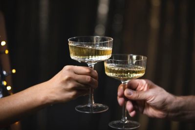 Schaumweinprobe München Die Welt der Perlen