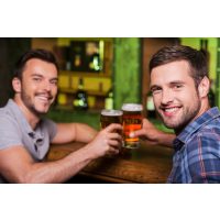 Teambuilding München - Männer trinken Bier