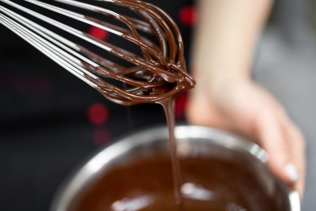 Pralinenkurs Würzburg – Schokolade schmelzen
