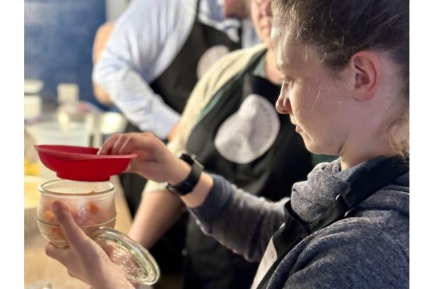 Einkochkurs Hamburg – sauberes Einfüllen