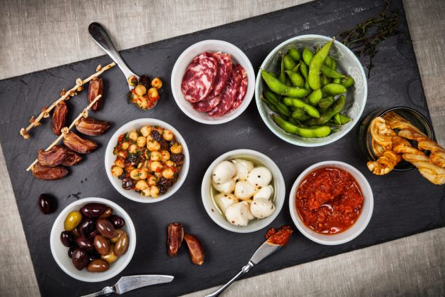 Tapas-Kochkurs Hamburg – Tapas auf Schieferplatte