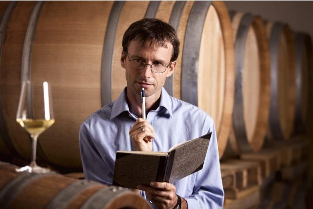 Wein-Tasting Hamburg – Winzer bewertet seinen Weißwein