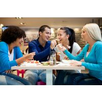 Betriebsausflug in Hamburg mit kulinarischer Stadtführung - Kollegen haben Spaß