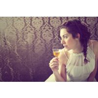 Whisky-Tasting Frankfurt-Hofheim – Frau trinkt Whisky