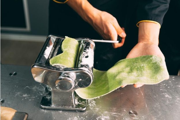 Frische Pasta selber machen - gründe Spinatpasta