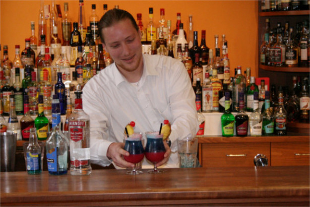 Cocktailkurs Dresden – Felix Erdmann